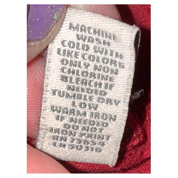 Abercrombie & Fitch - Red Long Sleeve Graphic Tee - “92” Logo Top - Size Large - Picture 7 of 8